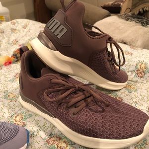 Womens Puma Tennis Shoes